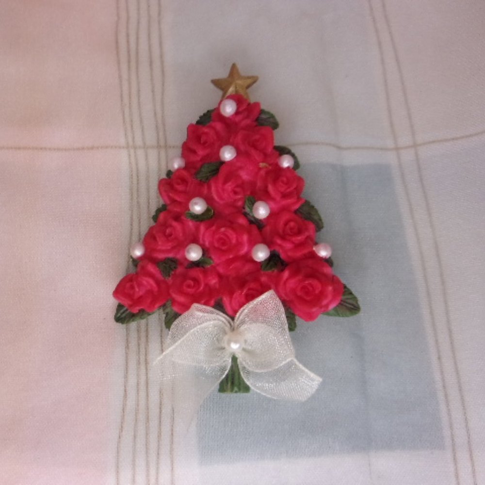 Pink Roses Christmas Tree Brooch Pin